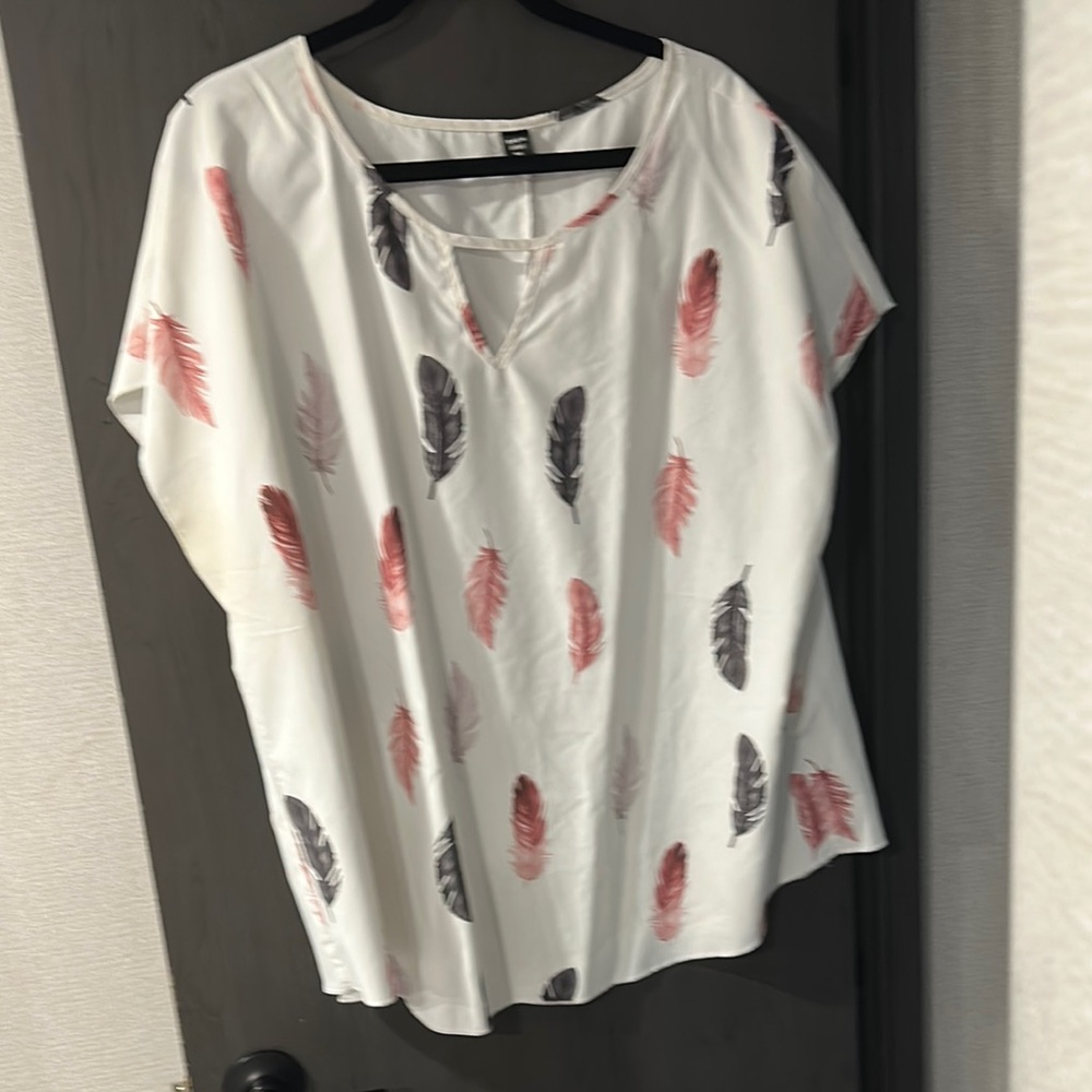 SHEIN Pink and White V-Neck Blouse Short Sleeve Relaxed Fit